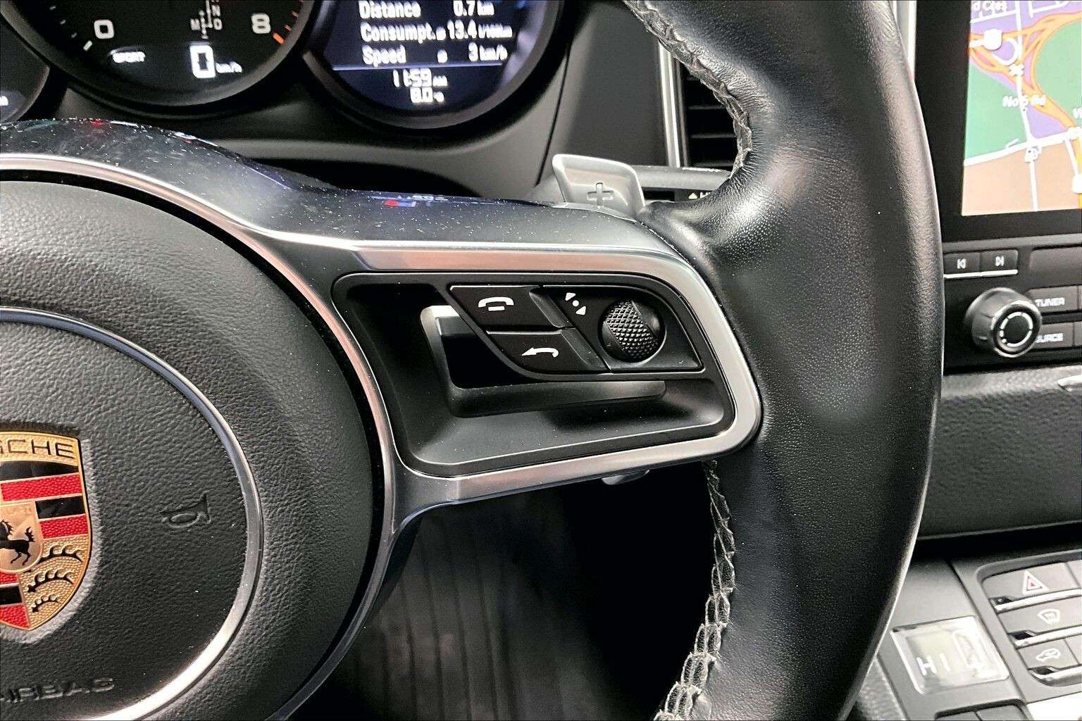 2018 Porsche Macan | No Accidents, One Owner, Full-210 Inspection! thumb 17