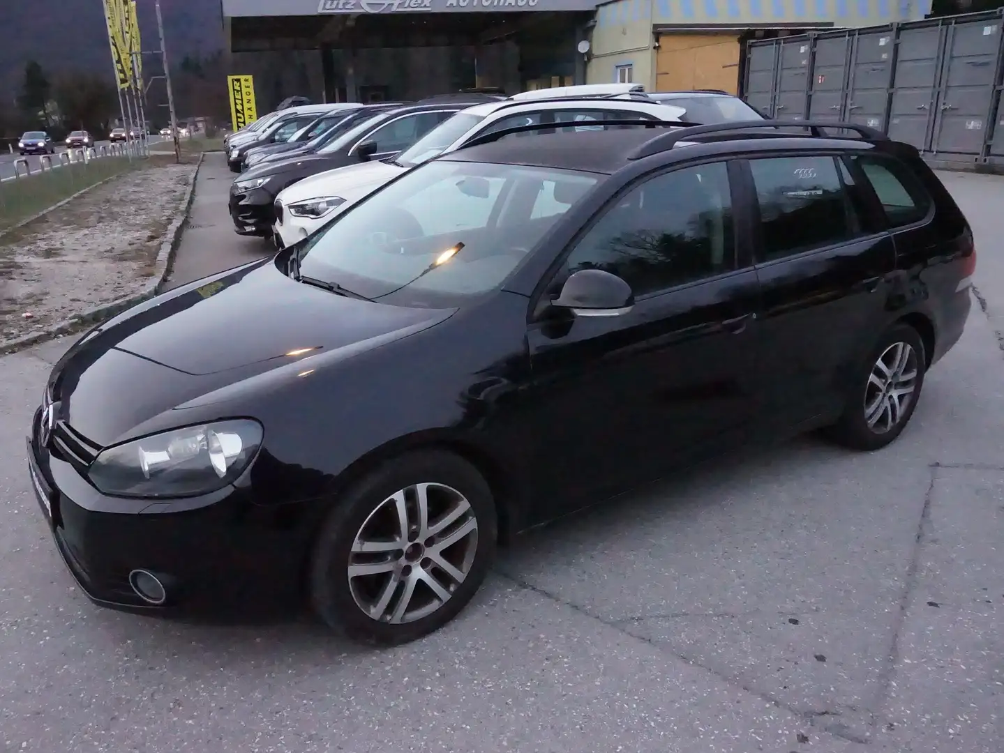 Volkswagen Golf Variant Trendline BlueMotion Schwarz - 2