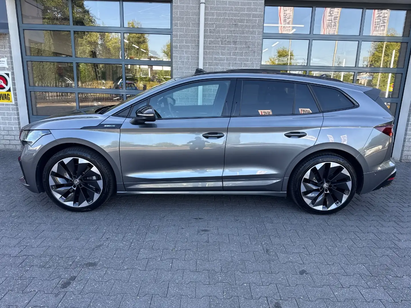 Skoda Enyaq iV 80X Sportline | Trekhaak | VOL | Grijs - 2