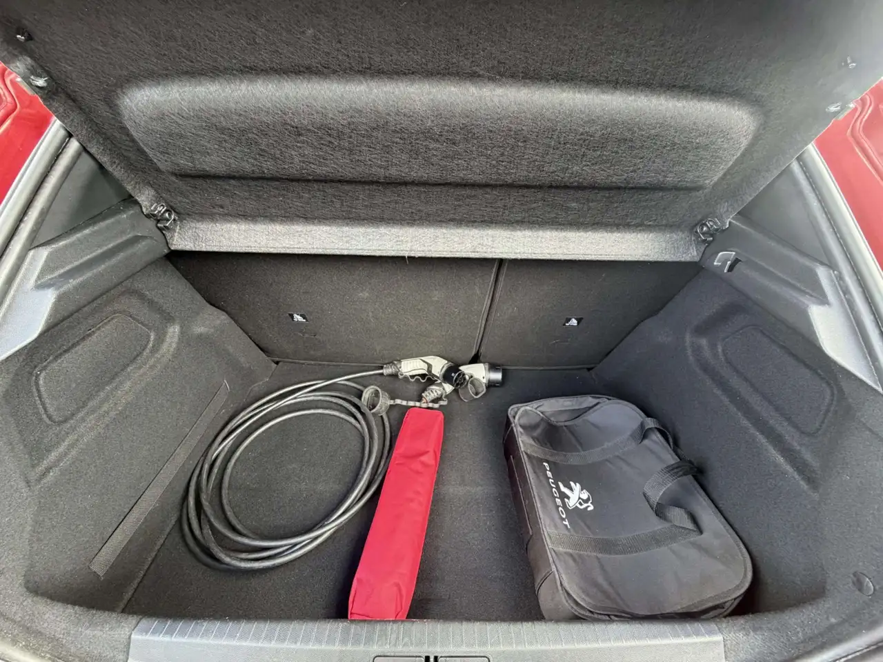 Peugeot E-208 EV Allure 50 kWh SOH 92% CarPlay Parkeersens, миниатюра 22