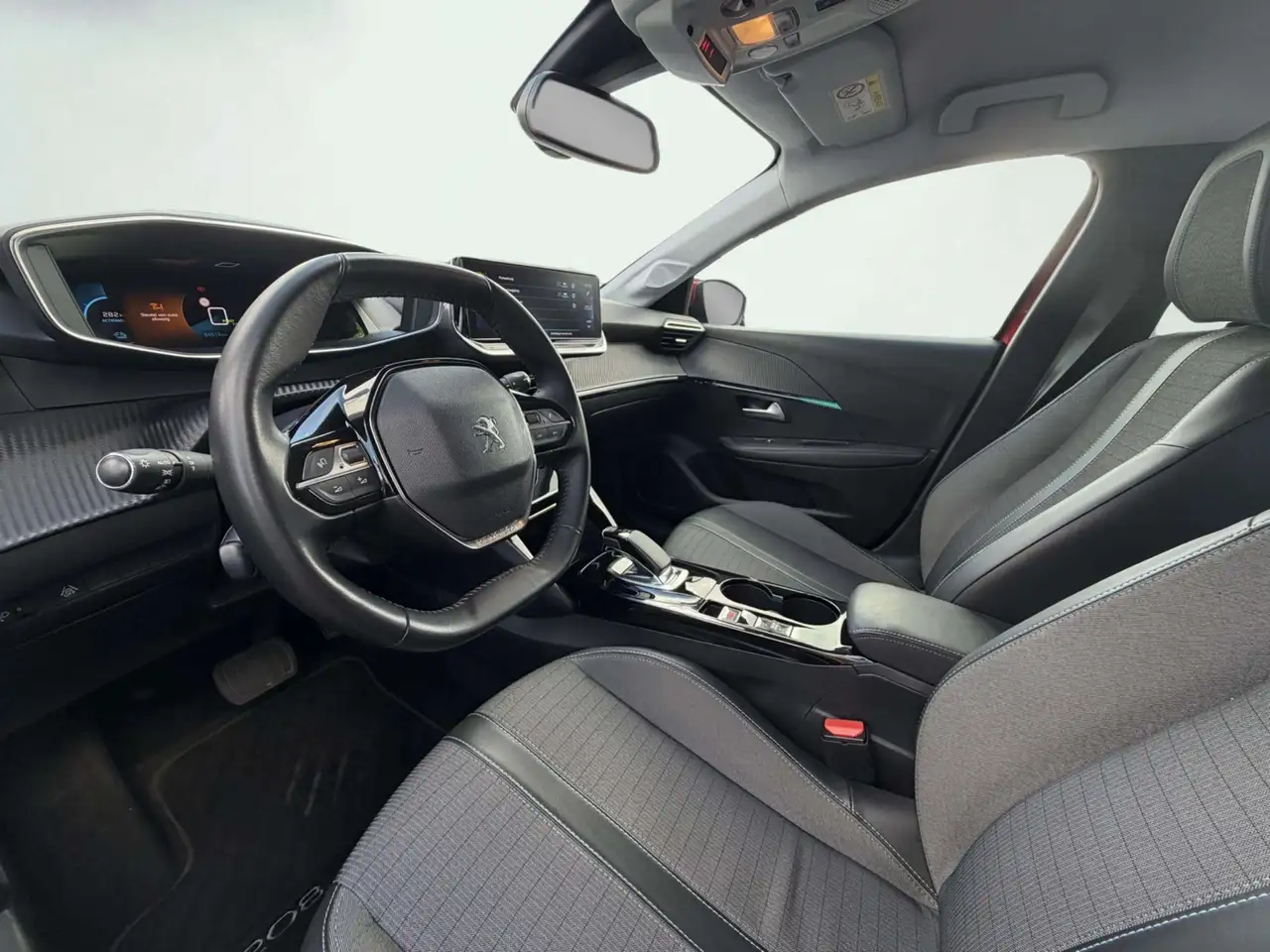 Peugeot E-208 EV Allure 50 kWh SOH 92% CarPlay Parkeersens, миниатюра 5
