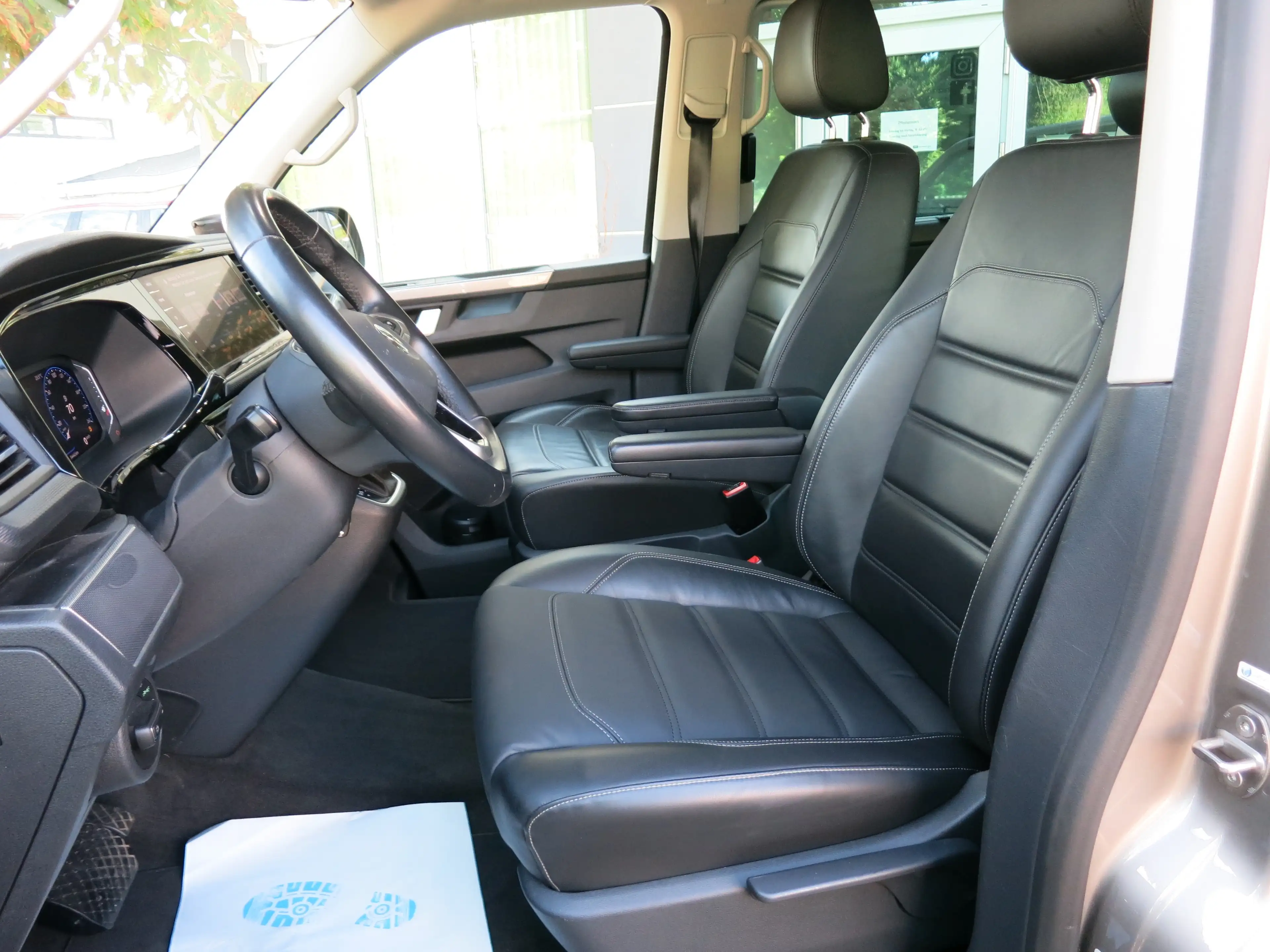 Volkswagen T6.1 Multivan Multivan Highline FWD LED STANDHEIZUNG DAB — photo 10