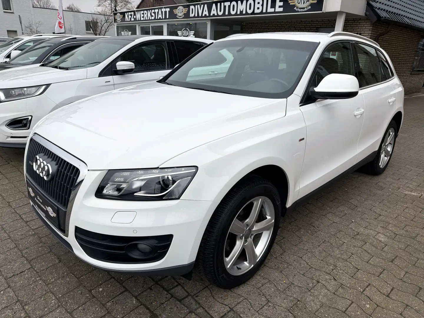 Audi Q5 2.0 TDI quattro S Line 1.Hand, Automatik Weiß - 1