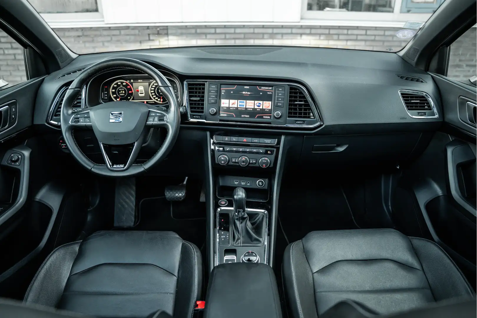 SEAT Ateca 1.4TSI Xcellence | Virtual Cockpit | Panorama | Au Zilver - 2