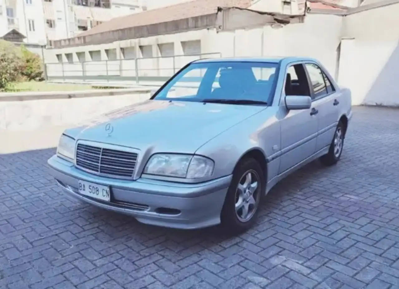 Mercedes-Benz C 200 KOMPRESSOR Classic 192cv con CRS, foto 1