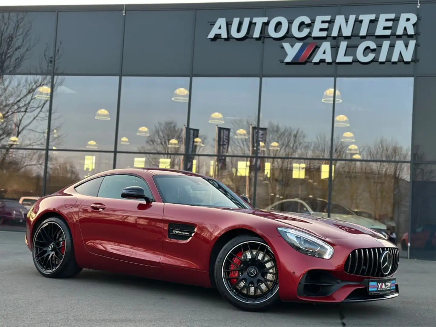 Mercedes-Benz AMG GT 4.0 V8 S DCT 2.H/JUNGE-STERNE/S-H/310 Rouge - 1