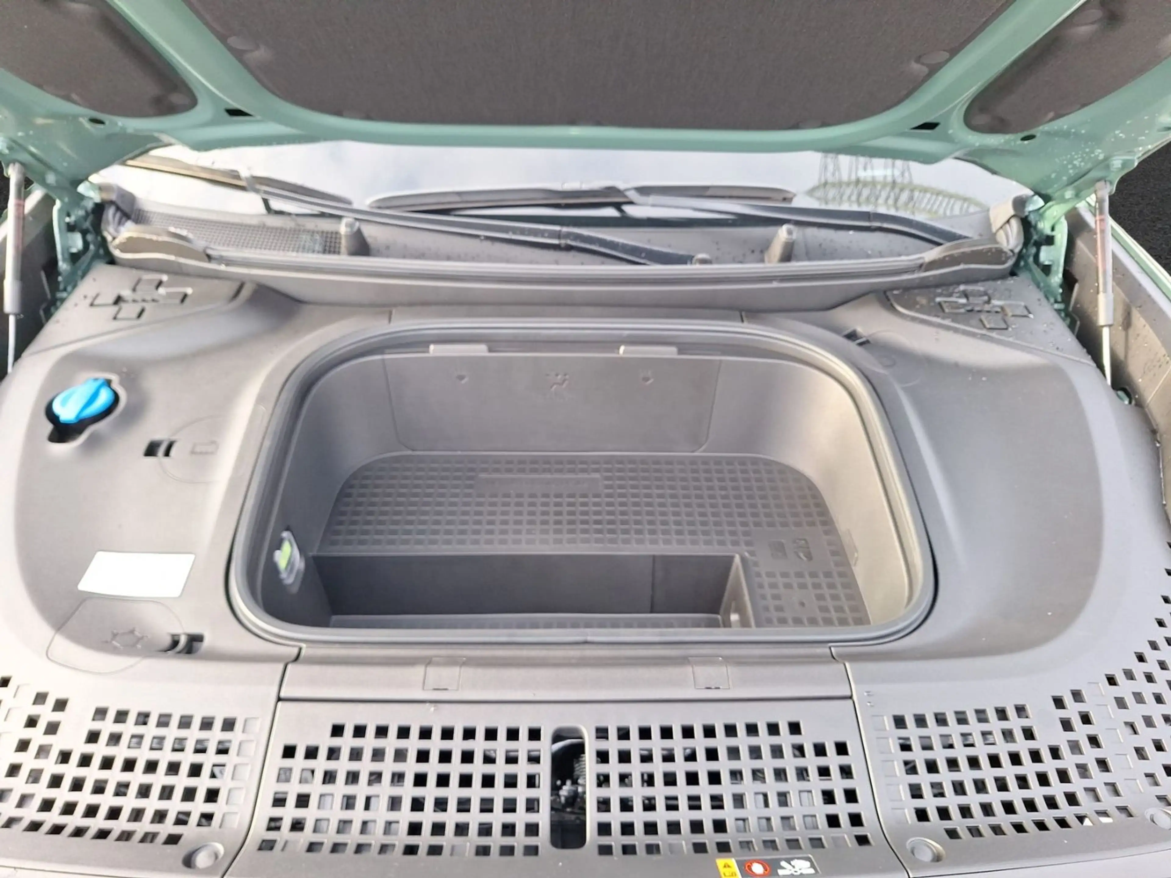 Hyundai IONIQ 9 110kWh Perform. 4WD UNIQ 6-S Relax el.SD — photo 7