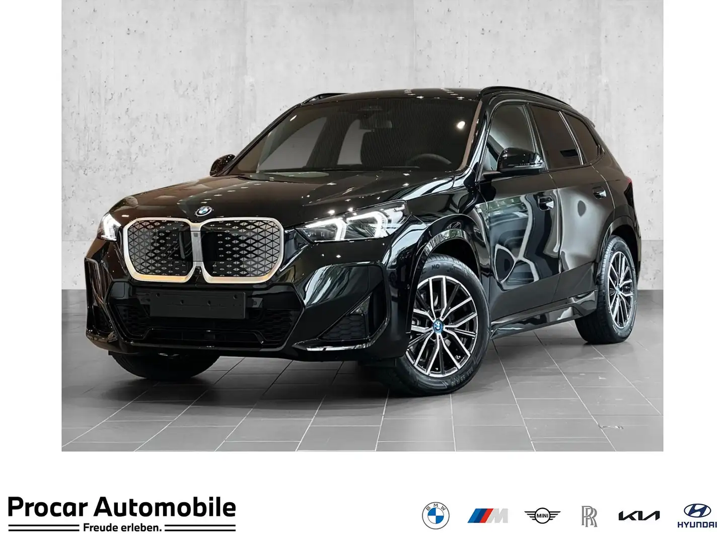 BMW iX1 xDrive30 M-Sport + H/K + Head Up + Driv. Ass. + AC Schwarz - 1