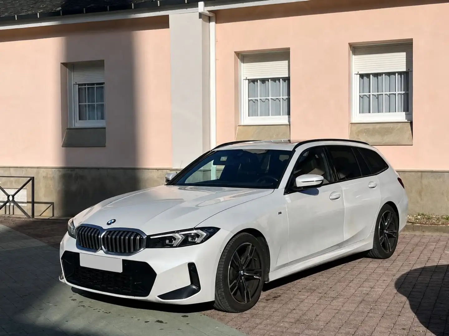 BMW 320 320d - 1