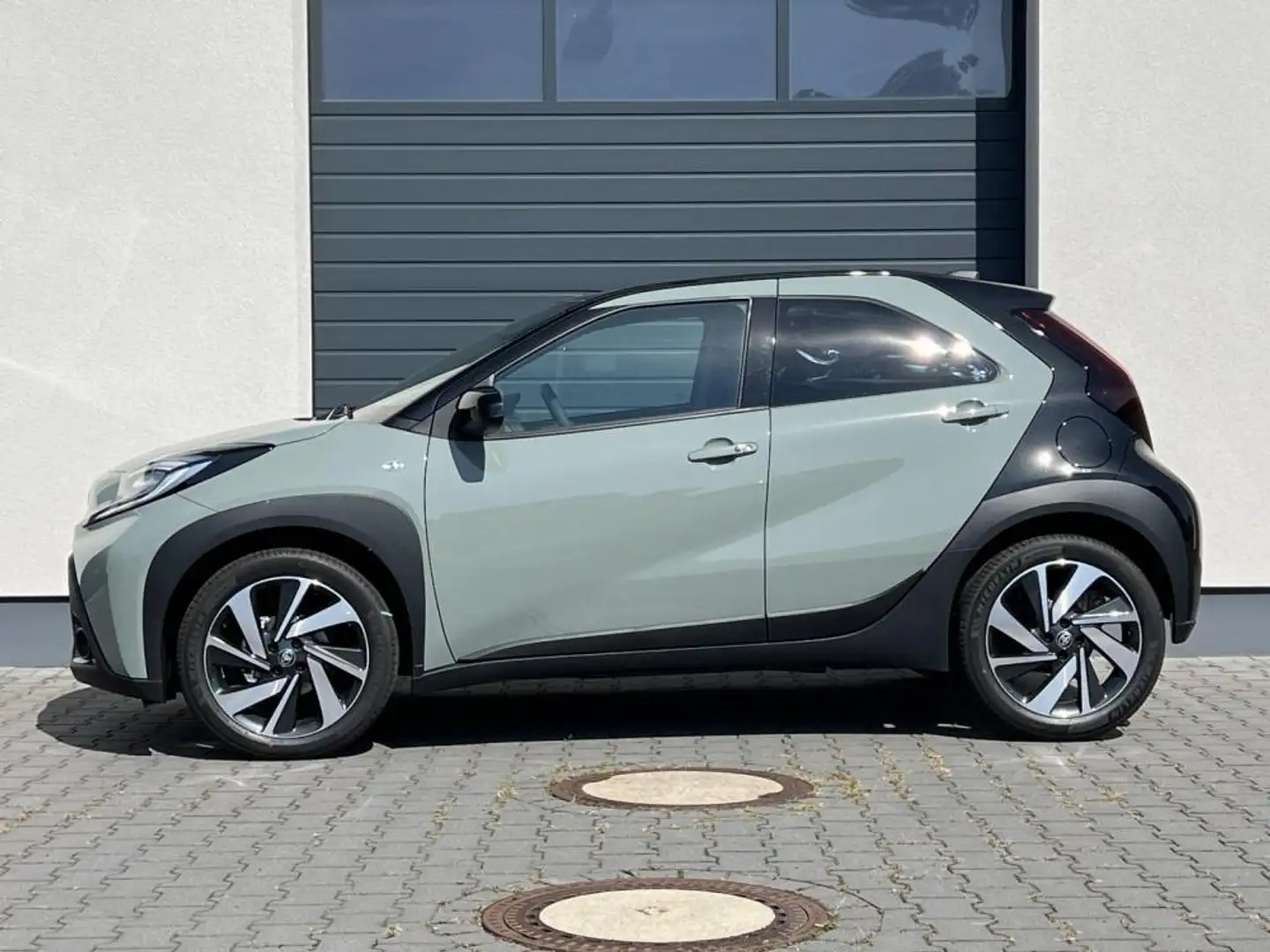Toyota Aygo X Team D 1,0-l-VVT-i 53KW Winter 53 kW (72 PS), S... - 1