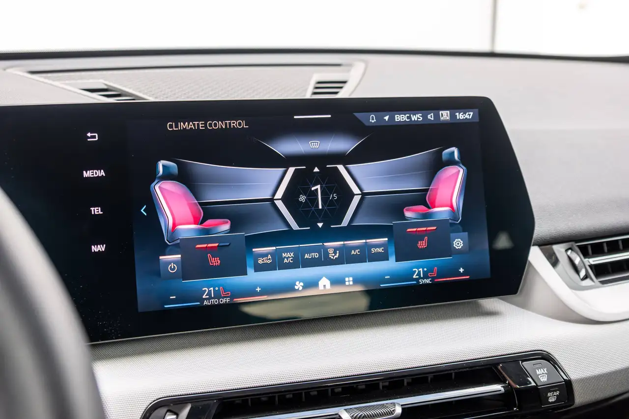 BMW X1 sDrive18i Comme neuve Cuir Caméra GARANTIE BMW, миниатюра 12