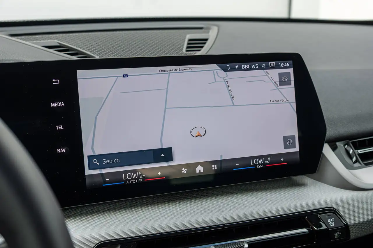 BMW X1 sDrive18i Comme neuve Cuir Caméra GARANTIE BMW, миниатюра 21
