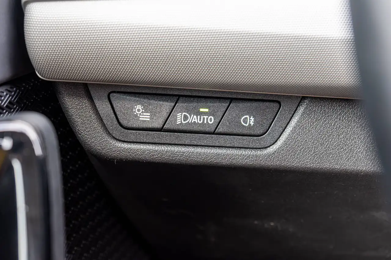 BMW X1 sDrive18i Comme neuve Cuir Caméra GARANTIE BMW, миниатюра 27