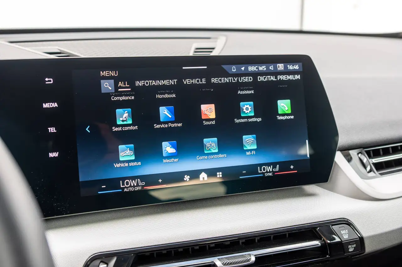 BMW X1 sDrive18i Comme neuve Cuir Caméra GARANTIE BMW, миниатюра 17