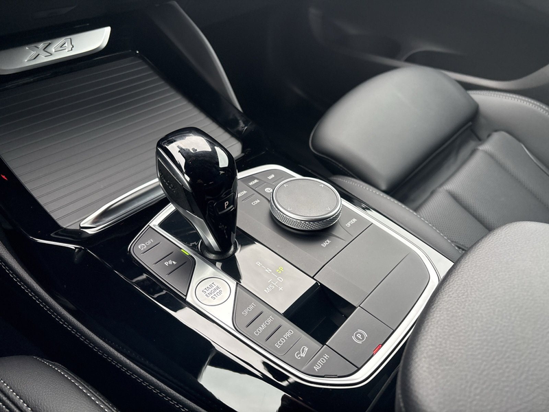 BMW X4 xDrive20d M Sportpaket HiFi LiveCockpitProf Komfor — photo 13