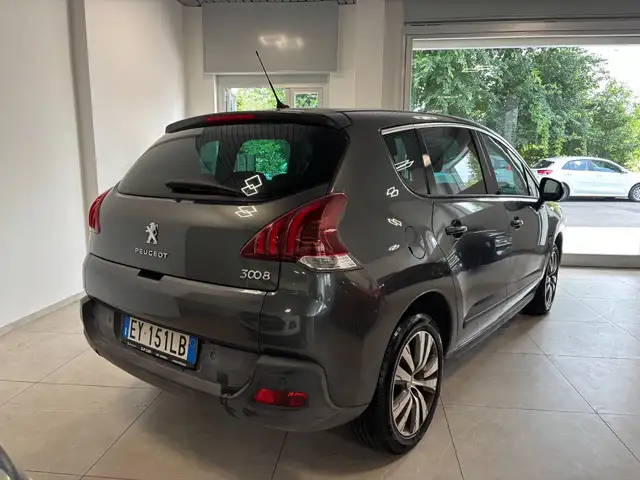 Peugeot 3008 view 6