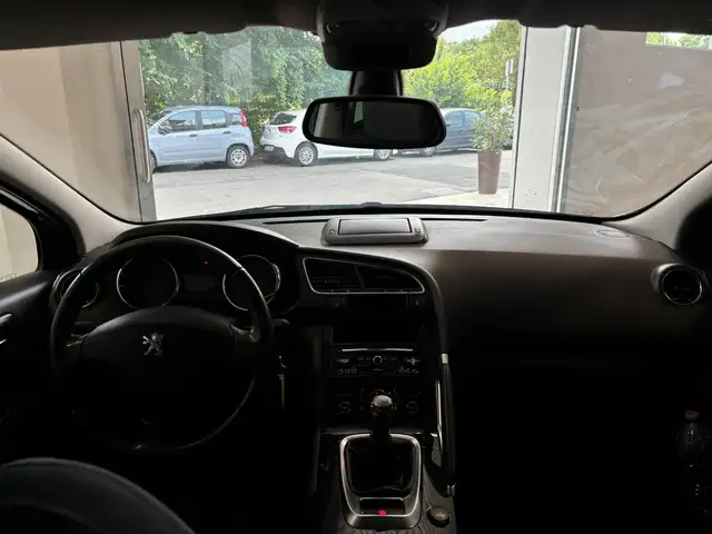 Peugeot 3008 view 9