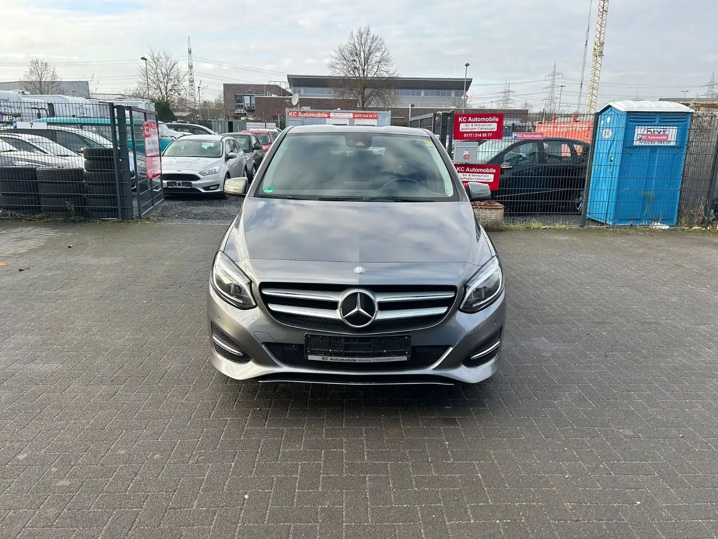 Mercedes-Benz B 200 *RENTNERFAHRZEUG MIT SCHECKHEFT* Gris - 2