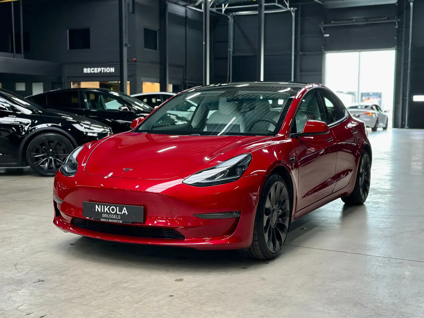 Tesla Model 3 PERFORMANCE - FACELIFT - AP ACTIVE Rot - 2
