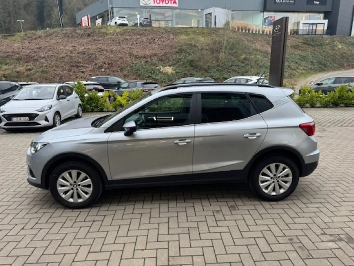 SEAT Arona MOVE Grijs - 2