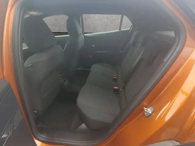 Peugeot 2008 view 8