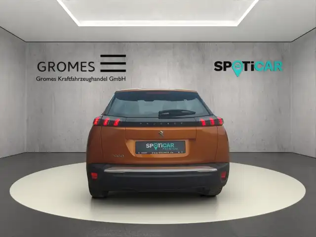 Peugeot 2008 view 4