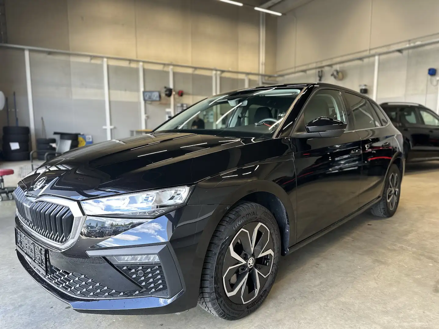 Skoda Scala 1,0TSI DSG Selection AHK el.Heckklappe Schwarz - 1