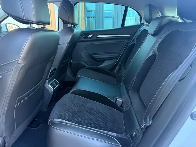 Renault Megane view 14
