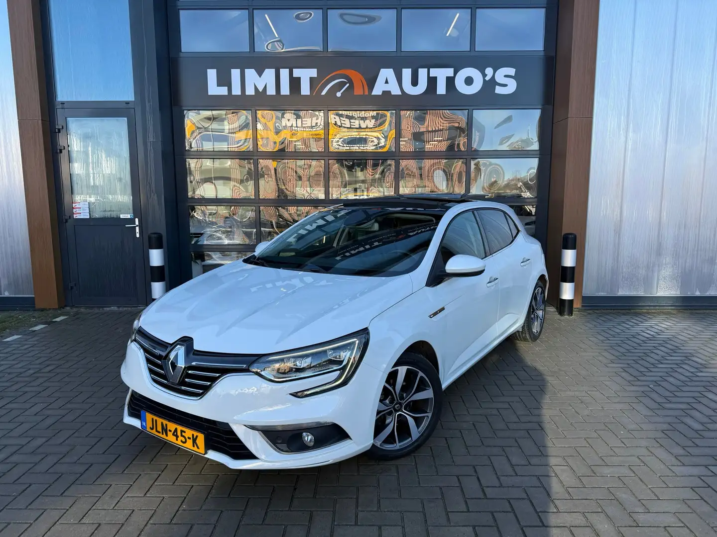 Renault Megane 1.2 TCe Série Signature Exclusiv Aut/Climate/Pano/ Weiß - 1