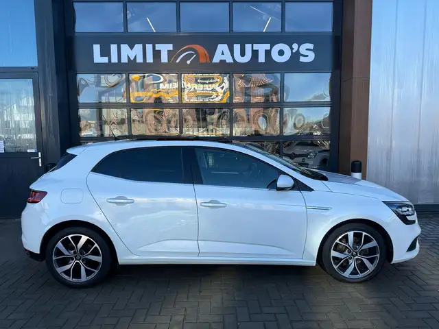 Renault Megane view 8