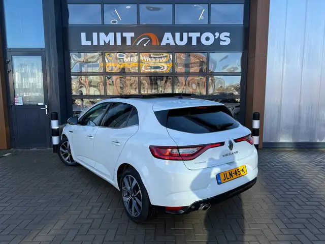 Renault Megane view 5