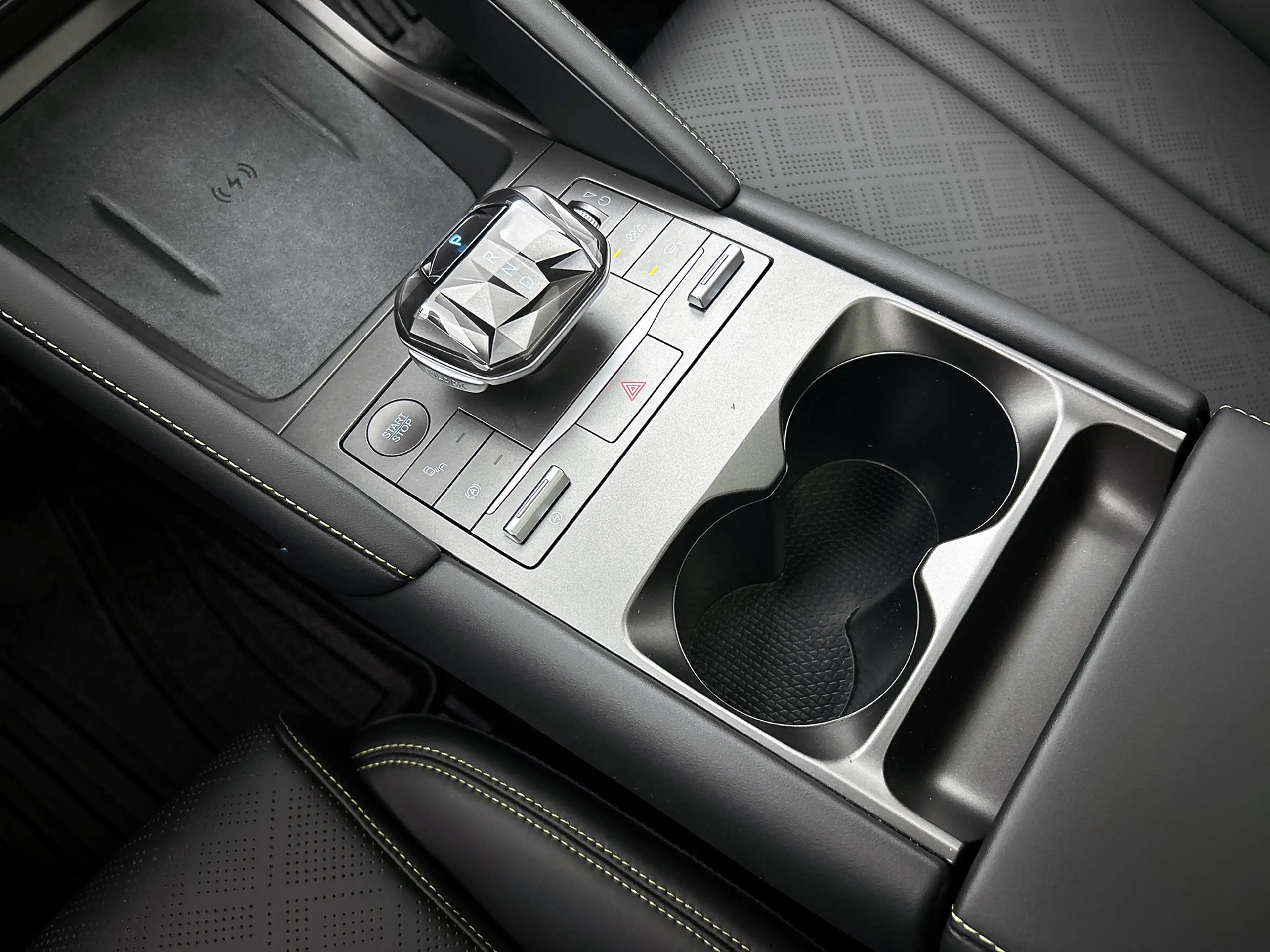 BYD Atto 2 Boost 45 kWh | Eerste eigenaar | Grootste BYD Deal — photo 11