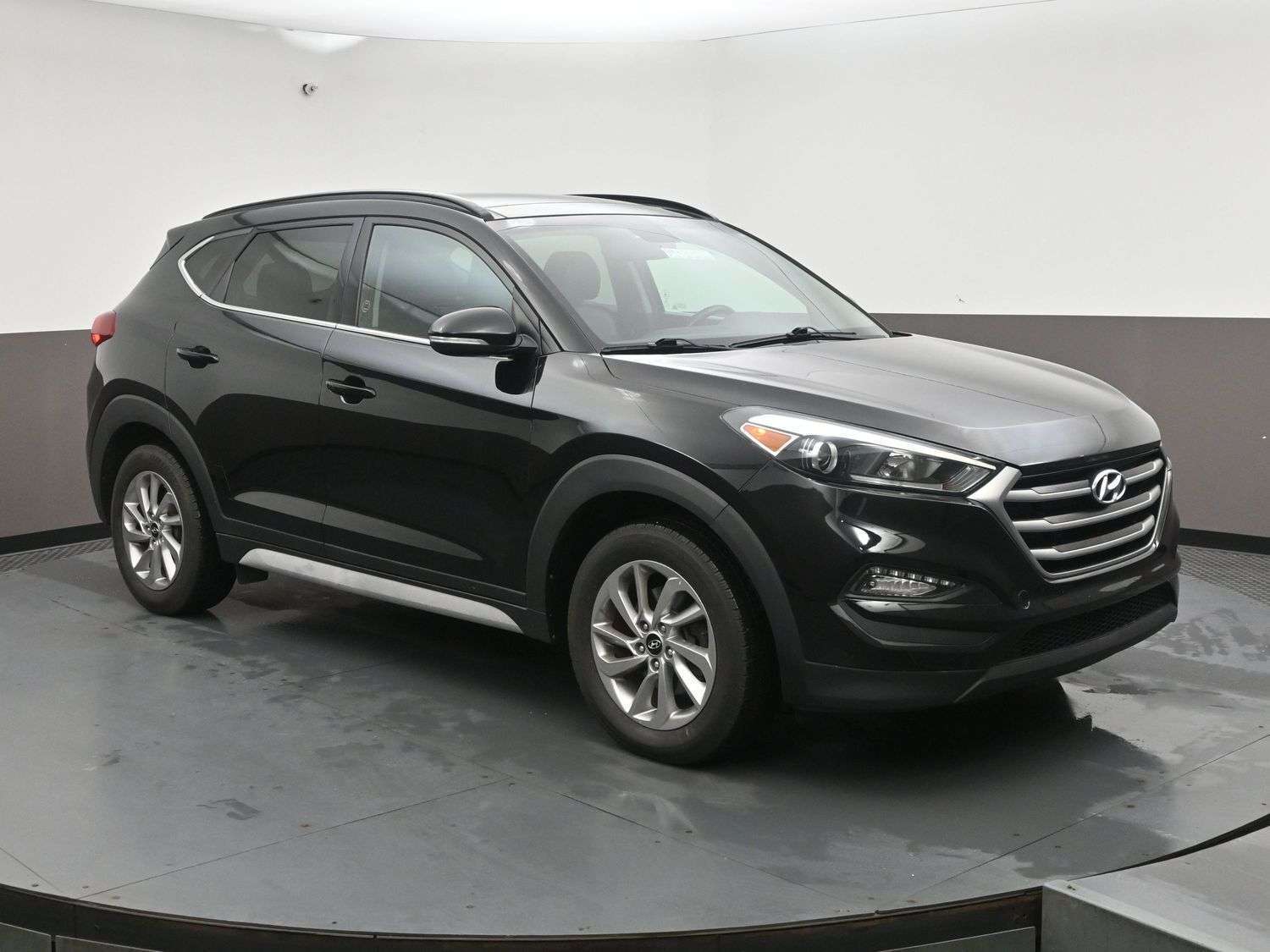 2017 Hyundai Tucson PREFERRED AWD Heated seats and steering, Fog light