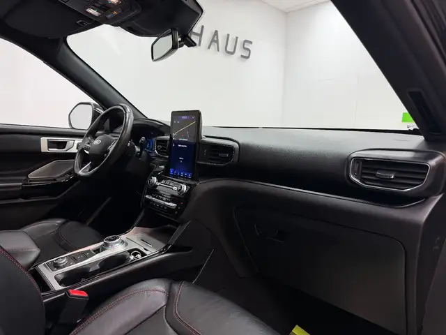 Ford Explorer view 10
