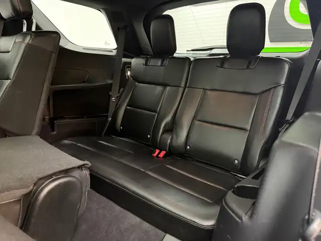 Ford Explorer view 15