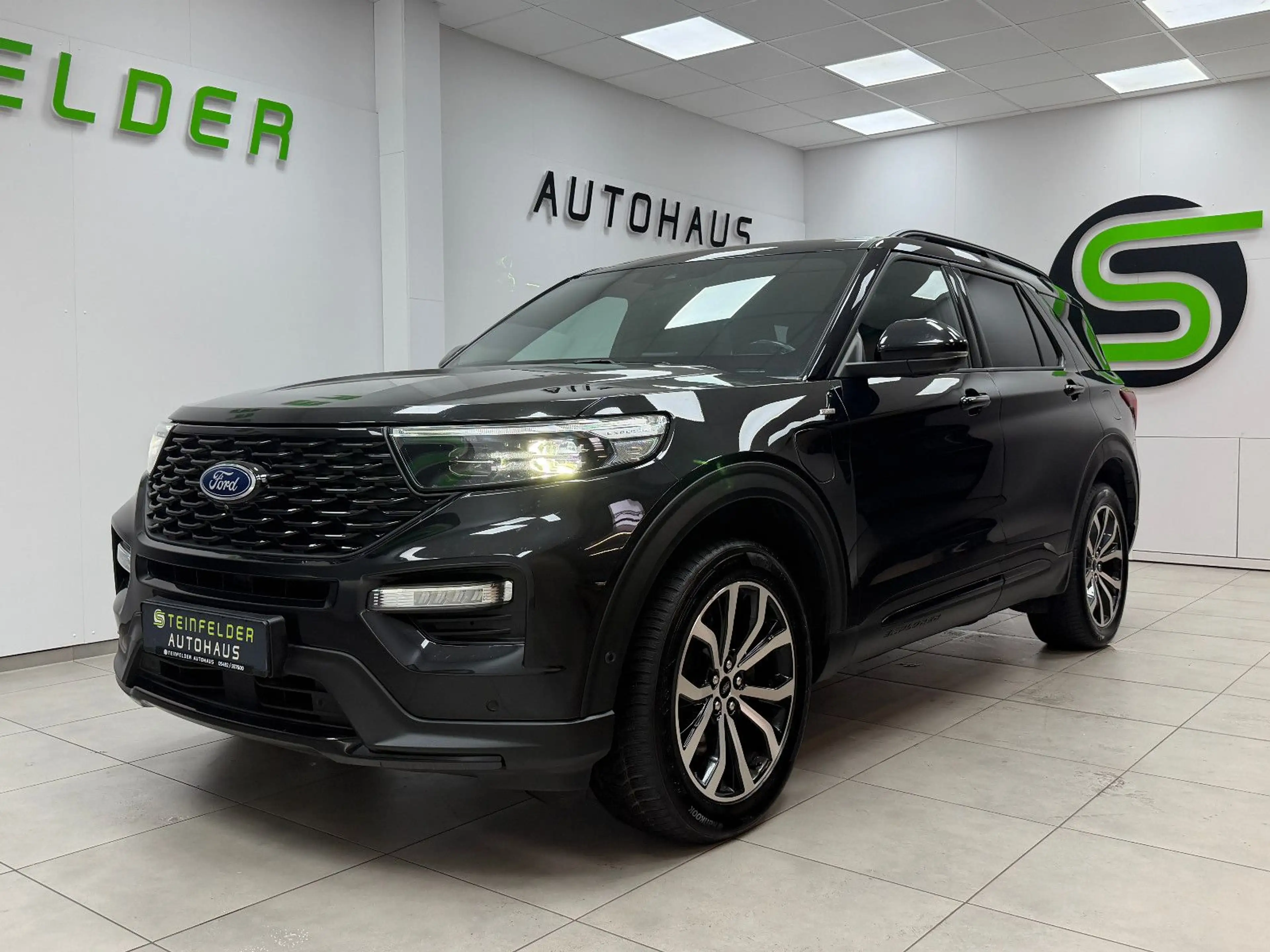 Ford Explorer ST-Line Plug-in-Hybrid 4x4 PANO/360°KAM — photo 3