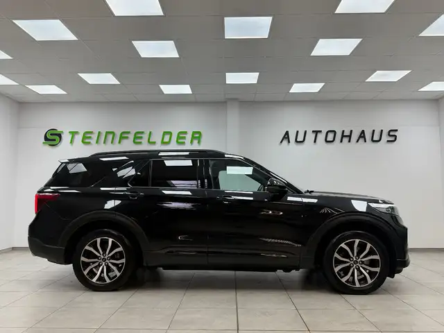 Ford Explorer view 8