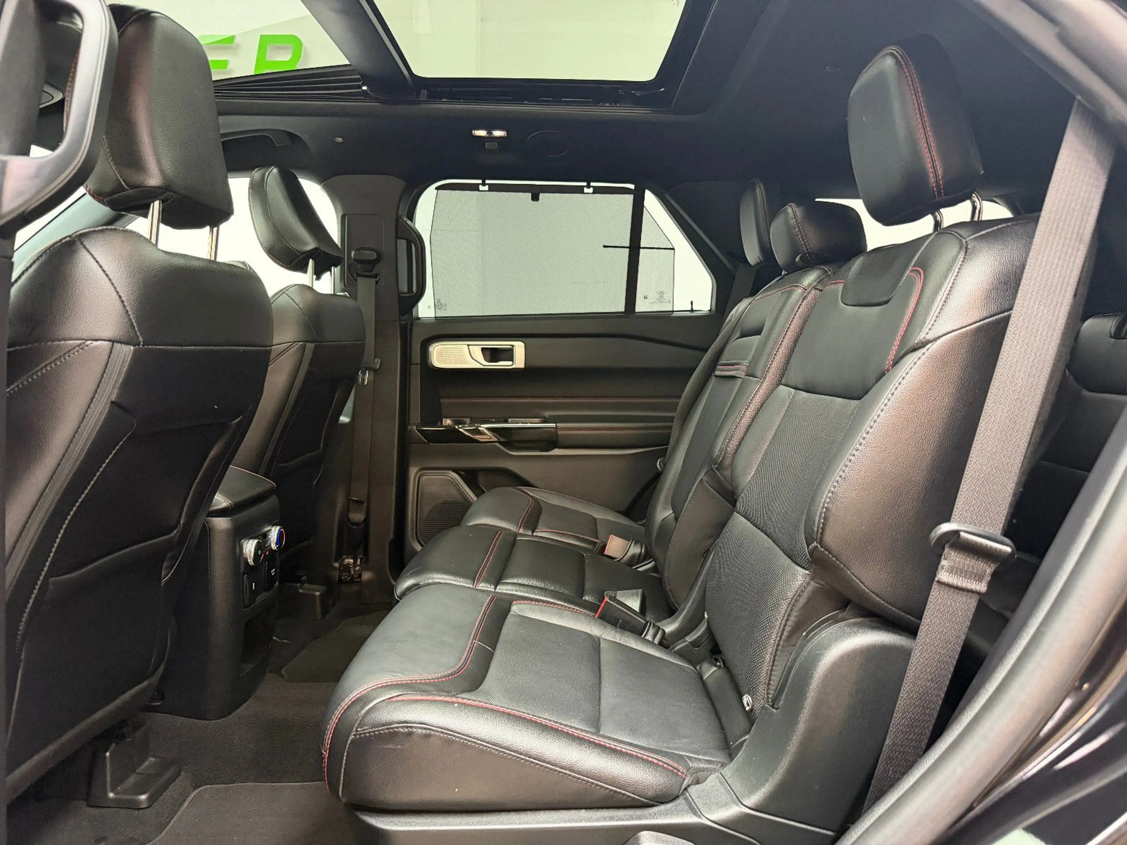 Ford Explorer ST-Line Plug-in-Hybrid 4x4 PANO/360°KAM — photo 13