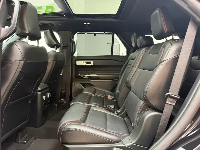 Ford Explorer view 13