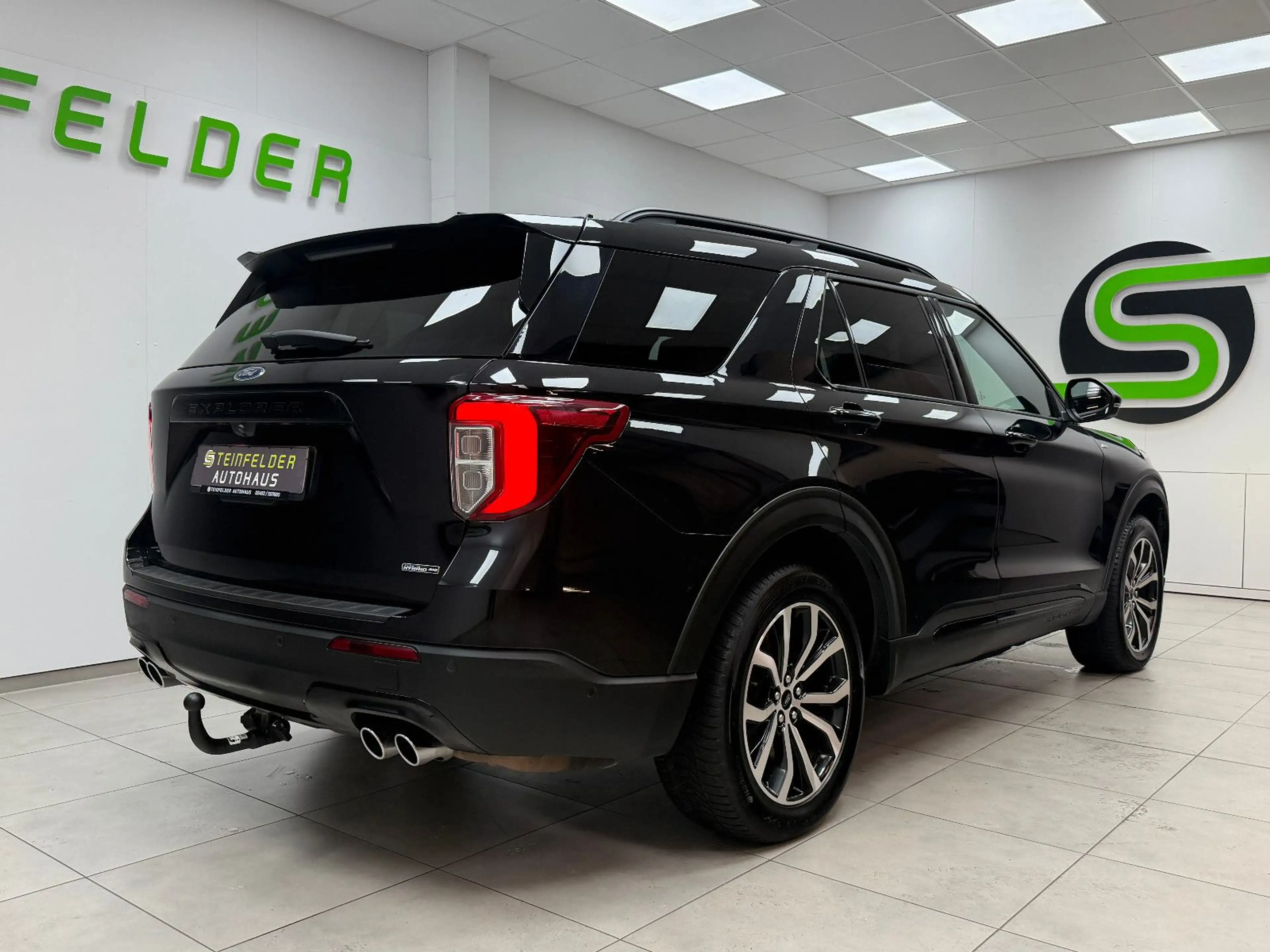 Ford Explorer ST-Line Plug-in-Hybrid 4x4 PANO/360°KAM — photo 7