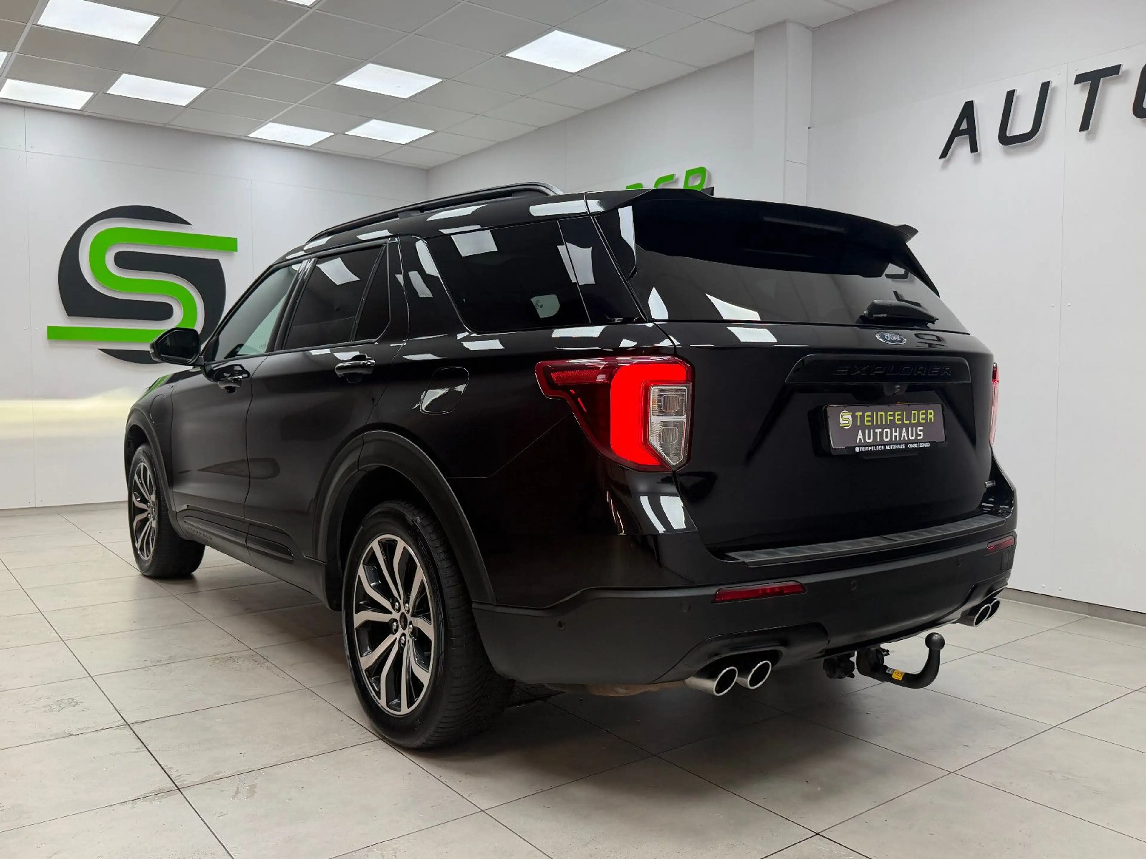 Ford Explorer ST-Line Plug-in-Hybrid 4x4 PANO/360°KAM — photo 5