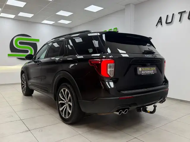 Ford Explorer view 5