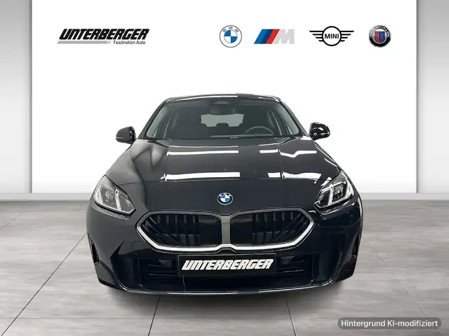 BMW 1 Series view 2