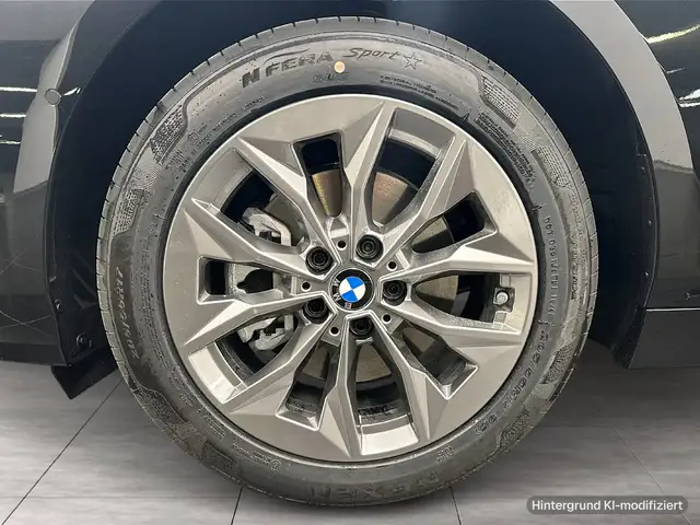BMW 1 Series view 6