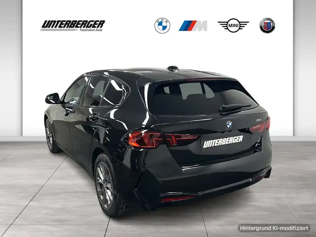 BMW 1 Series view 4