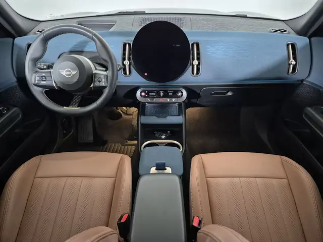 Mini Countryman view 9