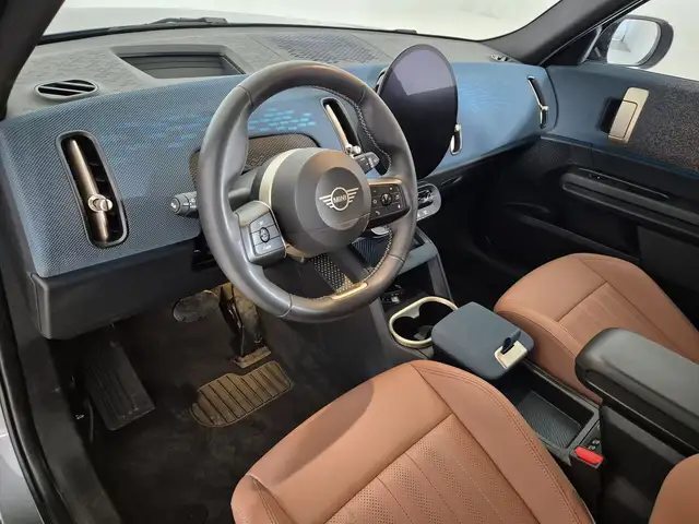 Mini Countryman view 7