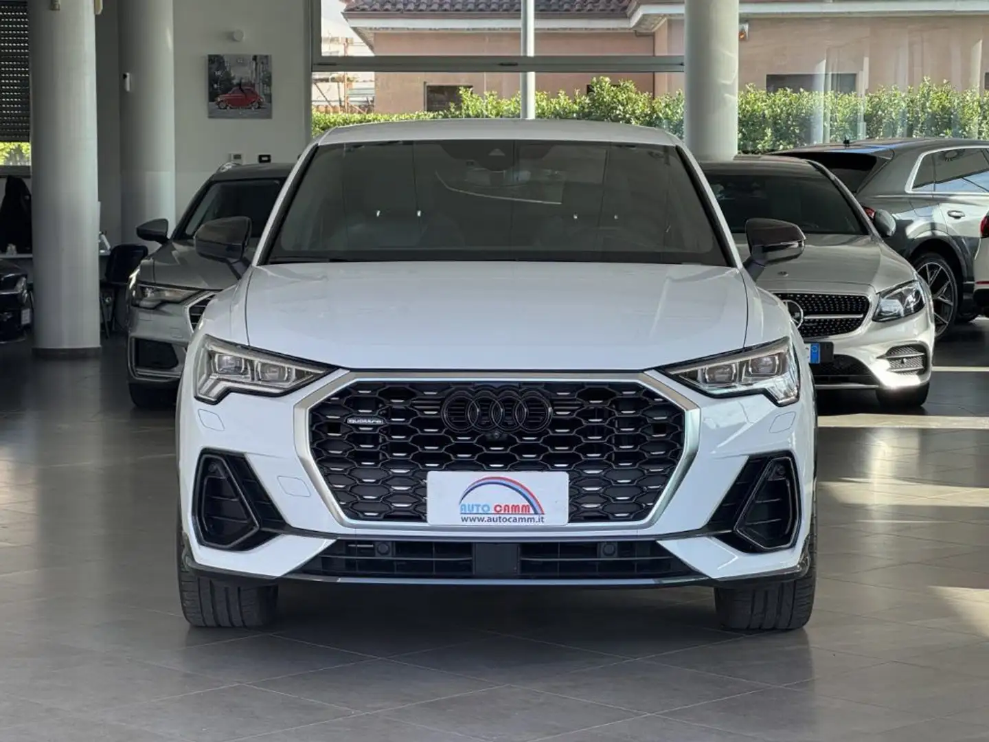 Audi Q3 SPB 45 TFSI quattro S tronic S line edition SLINE Bianco - 2