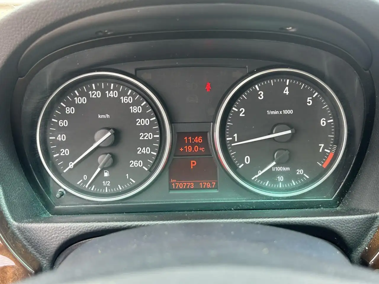 BMW 3 Series снимка BMW 3 Series