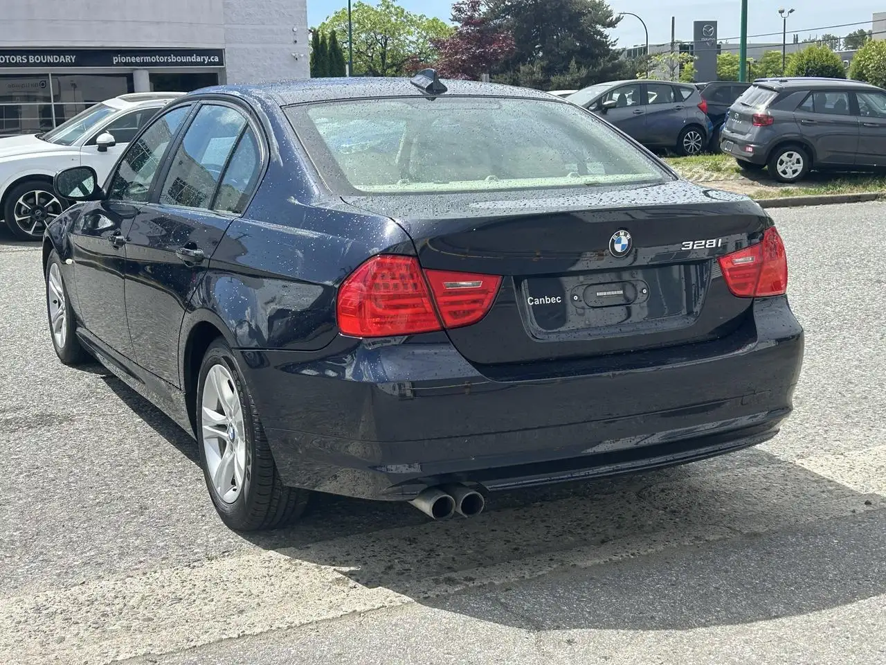 BMW 3 Series снимка BMW 3 Series